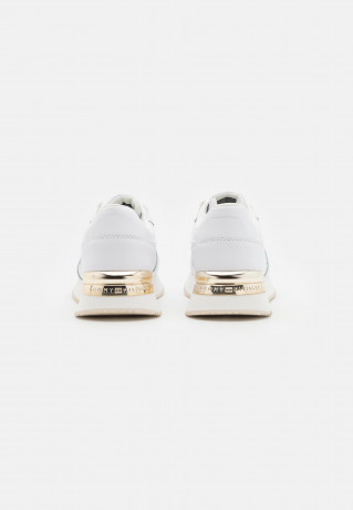 Tommy Hilfiger ELEVATED FEMININE RUNNER Trainers white ELEVATED FEMININE RUNNER — Кроссовки белый