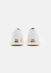 Tommy Hilfiger ELEVATED FEMININE RUNNER Trainers white ELEVATED FEMININE RUNNER — Кроссовки белый