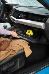 KARCHER KARCHER Akku-Hand-und Stielstaubsauger EDI 4 Elektrischer Eiskratzer  Беспроводной ручной пылесос KARCHER EDI 4 Электрический скребок для льда