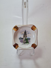 Plankenhammer Floss Bavaria Фарфоровая пепельница с обильной позолотой и изображением Зальцбурга, 8 x 8 x 2 см, Германия, 1960-70гг.