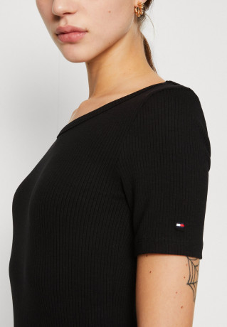 Tommy Hilfiger SLIM Basic T-shirt black SLIM Базовая футболка черный