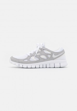 Nike Sportswear FREE RUN 2 Sneaker low white/summit white/pure platinum FREE RUN 2 Низкие кроссовки женские белый/саммит белый/чистая платина