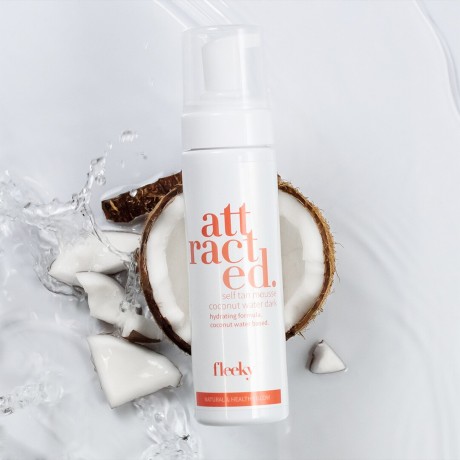 Fleeky Self Tan Mousse mit Kokosnuss Extrakt Мусс для автозагара с экстрактом кокоса