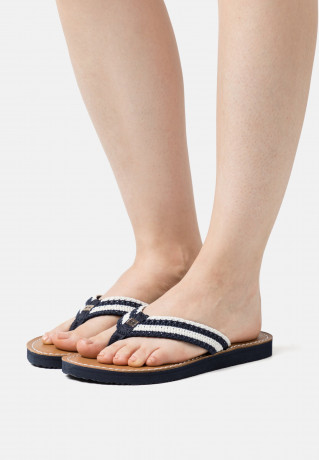 Tommy Hilfiger FEMININE CROCHET  Mules space blue ЖЕНСКОЕ ВЯЗАНИЕ КРЮЧКОМ Мюли космический синий