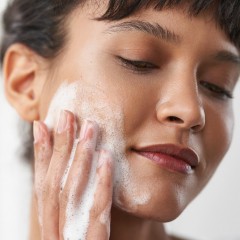 ANNEMARIE BORLIND Erfrischendes Reinigungsmousse  Освежающий очищающий мусс