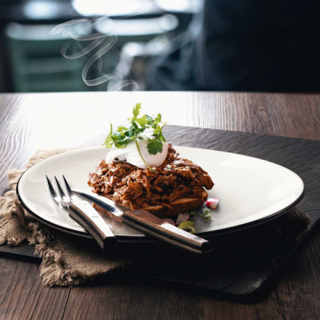 Seltmann Weiden Seltmann Weiden Modern Life Black Line Fruhstucksteller oval l: 21 cm / h: 2,5 cm Seltmann Weiden Modern Life Black Line овальная тарелка для завтрака Д: 21 см / В: 2,5 см