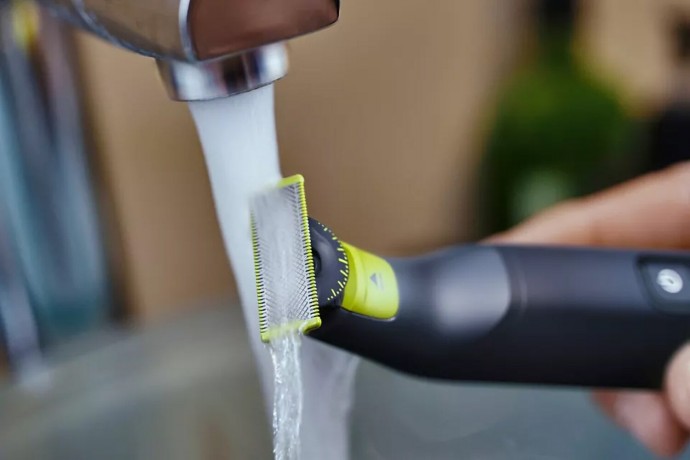 Philips QP6541/16 OneBlade Pro Face & Body QP6541/16 OneBlade Pro для лица и тела