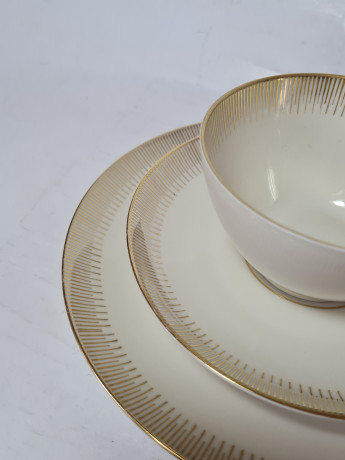 Johann Seltmann Vohenstrauß Bavaria Чайное трио белый фарфор с позолоченным узором, Германия, 1960-70гг.