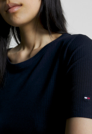 Tommy Hilfiger SLIM Basic T-shirt desert sky SLIM Базовая футболка небо пустыни