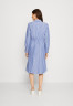 Tommy Hilfiger STRIPE MIDI SHIRT DRESS Shirt dress nola/desert sky ПЛАТЬЕ-РУБАШКА МИДИ В ПОЛОСКУ Платье-рубашка нола / небо пустыни