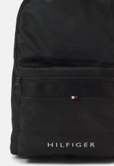 Tommy Hilfiger SKYLINE BACKPACK UNISEX Rucksack black РЮКЗАК SKYLINE UNISEX Рюкзак черный