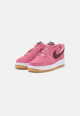 Nike Sportswear WMNS AIR FORCE 1 07 SE Sneaker low desert berry/black/burgundy crush/white/light silver/light brown WMNS AIR FORCE 1 07 SE Низкие кроссовки женские ягоды пустыни/черный/бордовый раздавленный/белый/светло-серебристый/светло-коричневый