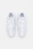 Nike Sportswear AIR HUARACHE UNISEX Sneaker low white/pure platinum AIR HUARACHE UNISEX Низкие кроссовки женские белый/чистая платина