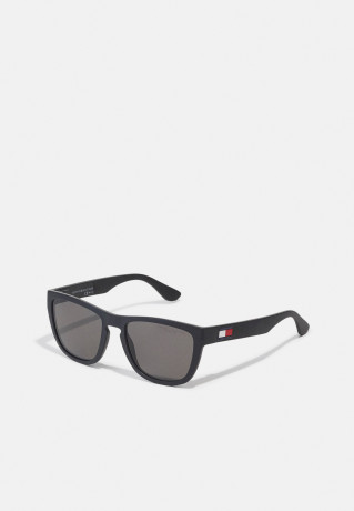 Tommy Hilfiger Sunglasses matt black Солнечные очки матовый черный