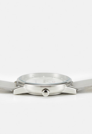 Tommy Hilfiger CASE DIAL WITH ACCENTS Watch silver-coloured ЦИФЕРБЛАТ С АКЦЕНТАМИ Часы серебристый