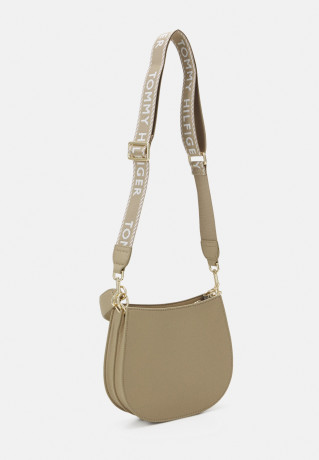 Tommy Hilfiger LIFE MED CROSSOVER Across body bag beige LIFE MED CROSSOVER Сумка через плечо бежевый