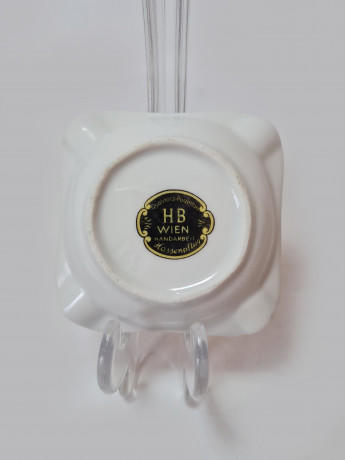 HB Wien Винтажная квадратная пепельница с обильной позолотой "Майрхофен", 8см, Германия,1960-70гг.