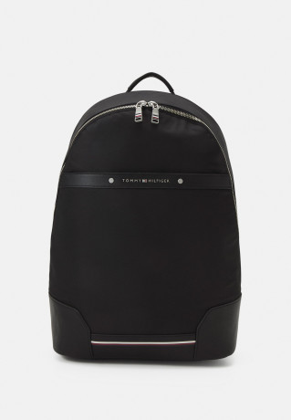 Tommy Hilfiger CENTRAL REPREVE BACKPACK UNISEX Rucksack black РЮКЗАК CENTRAL REPREVE УНИСЕКС Рюкзак черный