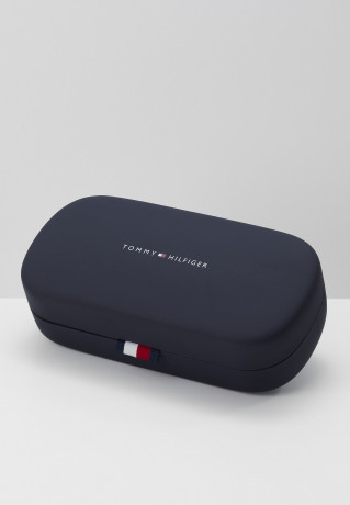 Tommy Hilfiger Sunglasses black Солнечные очки черный