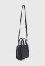 Tommy Hilfiger HONEY SMALL TOTE Handbag desert sky HONEY SMALL TOTE Сумочка небо пустыни