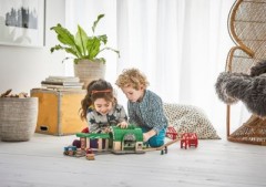 BRIO Neuer Hauptbahnhof mit Ticketautomat Новый главный вокзал с автоматом по продаже билетов