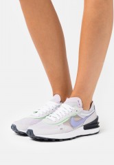 Nike Sportswear WAFFLE ONE Sneaker low football grey/light thistle/dark obsidian/white doll/ghost green WAFFLE ONE кроссовки женские низкие серый футбол/светлый чертополох/темный обсидиан/белая кукла/зеленый призрак