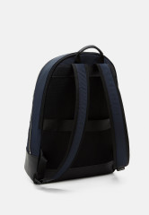 Tommy Hilfiger CENTRAL REPREVE BACKPACK UNISEX Rucksack space blue РЮКЗАК CENTRAL REPREVE УНИСЕКС Рюкзак космический синий