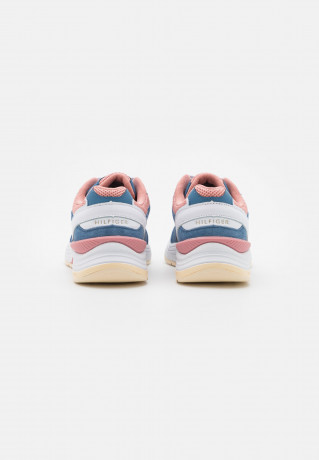 Tommy Hilfiger MODERN PREP RUNNER Trainers blue coast MODERN PREP RUNNER Кроссовки голубое побережье