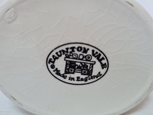 Набор посуды винтажный Taunton Valb England: чайник, молочник, сахарница, банка с крышкой "Желтые цветы", фарфор, Англия, 1960-70гг.