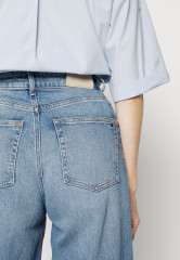 Tommy Hilfiger WIDE LEG Relaxed fit jeans light-blue denim WIDE LEG Джинсы свободного кроя голубой деним
