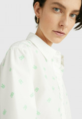 Tommy Hilfiger MONOGRAM EMBROIDERY  Button-down blouse small cmd emb spring lime MONOGRAM EMBROIDERY Блузка на пуговицах маленький cmd emb весенняя известь