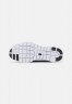 Nike Sportswear FREE RUN 2 Sneaker low black/white/dark grey FREE RUN 2 Низкие кроссовки женские черный/белый/темно-серый