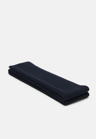 Tommy Hilfiger ESSENTIAL FLAG Scarf space blue ESSENTIAL FLAG Шарф космический синий