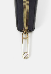 Tommy Hilfiger ICONIC MEDIUM Wallet space blue ICONIC СРЕДНИЙ Бумажник космический синий