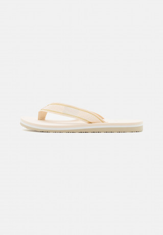 Tommy Hilfiger WEBBING T-bar sandals sugarcane WEBBING Сандалии с Т-образной перемычкой сахарный тростник
