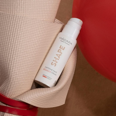 MADARA SHAPE Caffeine-Mate Straffende Anti-Cellulite-Creme SHAPE Caffeine-Mate Подтягивающий антицеллюлитный крем