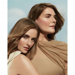 Aveda Cherry Almond Softening Leave-In Conditioner  Смягчающий несмываемый кондиционер с вишневым миндалем