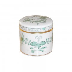 Meissen Meissen  'Neuer Ausschnitt - Indische Malerei 2 mit Kante grun Goldpunkte mit Goldrand' Dose h: 6 cm / d: 6 cm Мейсен &quot;Новая секция - Индийская живопись 2 с краем зеленые золотые точки с золотым ободком&quot; шкатулка в: 6 см / г: 6 см