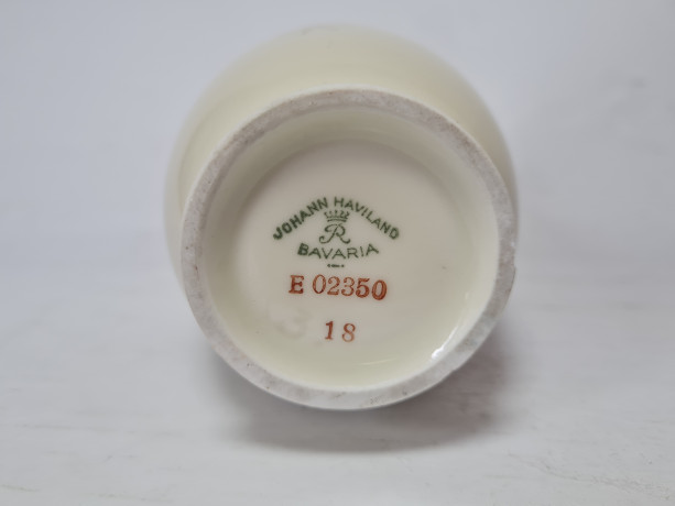 Johann Haviland Bavaria Фарфоровая ваза с зелено-золотым рисунком, 19,5 x 6,5 см, Германия, 1960-70гг.