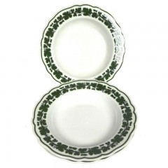 Meissen Meissen  'Neuer Ausschnitt - Voller gruner Weinkranz weisser Rand' Teller tief / Suppenteller 22 cm Set 3-tlg. Meissen &quot;New Cut - Full Green Wine Wreath White Edge&quot; Тарелка глубокая / Суповая тарелка 22 см Набор из 3 предм.