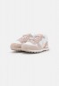 Nike Sportswear INTERNATIONALIST  Sneaker low summit white INTERNATIONALIST Низкие кроссовки женские вершина белая
