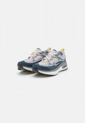 Nike Sportswear W AIR MAX BLISS Sneaker low light iron ore/metallic silver/cool grey/armory navy/wolf grey/lemon wash W AIR MAX BLISS Низкие кроссовки женские светлая железная руда/серебристый металлик/холодный серый/оружейный темно-синий/серый волк/выбел