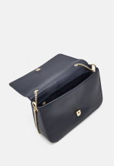 Tommy Hilfiger TIMELESS FLAP CROSSOVER Across body bag space blue TIMELESS FLAP CROSSOVER Сумка через плечо космический синий