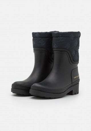 Tommy Hilfiger ANKLE RAINBOOT WITH MONOGRAM Wellies black ДОЖДЕВЫЕ БОТИНКИ С МОНОГРАММОЙ Резиновые сапоги черный
