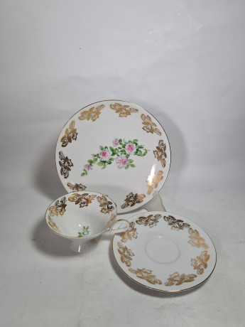 Чайное трио винтажное Bareuther Waldsassen Bavaria с розовыми цветами и золотым декором, фарфор, Германия, 1960-70гг.