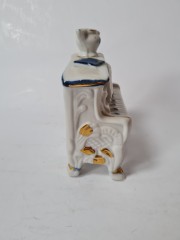 Винтажная фарфоровая фигурка пианино с позолотой в стиле барокко, 8 x 7,5см, Германия, 1960г.