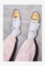 Nike Sportswear DUNK SE ARLM 2 Sneaker low gold/white/silver/university red DUNK SE ARLM 2 Низкие кроссовки женские золотой/белый/серебристый/университетский красный