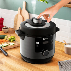 Tefal Tefal Multikocher CY7788 Turbo Cuisine  Fry, 1090 W, 7,6 l Schussel, Schnellkochfunktion, 10 aut. Kochprogramme, 4 Extra Crisp Programme  Мультиварка Tefal CY7788 Turbo Cuisine Fry, 1090 Вт, чаша 7,6 л, функция быстрого приготовления, 10 автоматичес