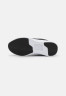Tommy Hilfiger ACTIVE TRAINER Trainers black АКТИВНЫЙ ТРЕНЕР Тренеры черный