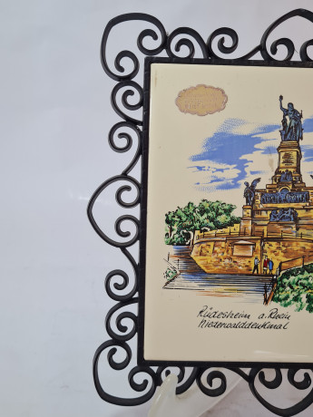 Панно винтажное Danischburg с изображением памятника Нидервальду, керамика в металлической раме, Мейер Кафель, 21 x 21,5 см, Германия, 1960-70гг.